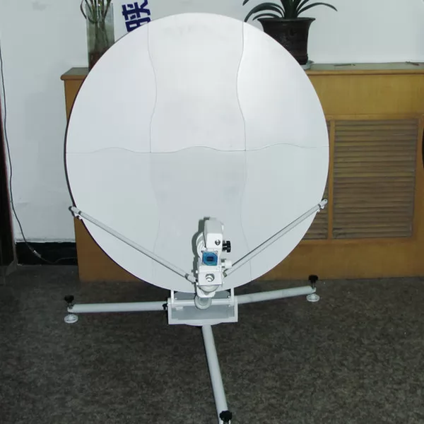 4.5m C/Ku band satellite communication antenna