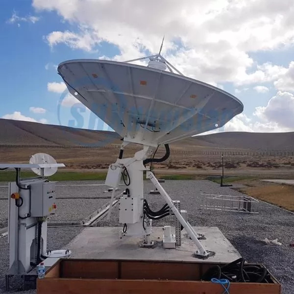 antena de estación terrena