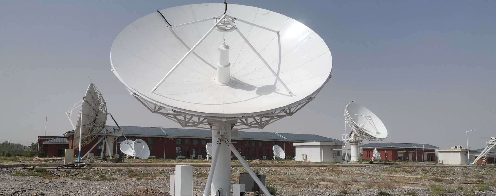 Outdoor Antenna Array