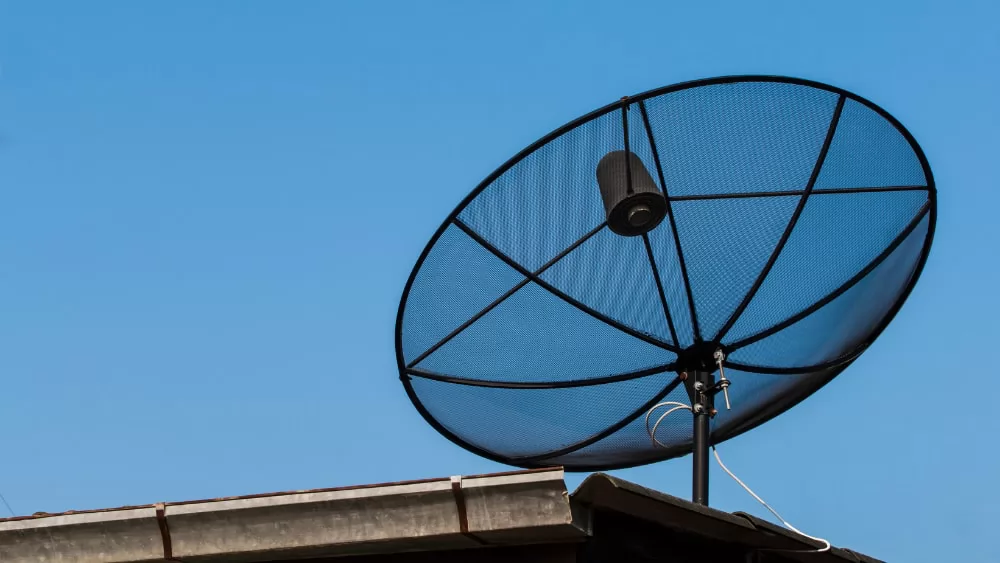 Professional C-band satellite dish antenna system