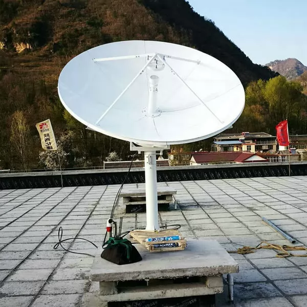 Antena de comunicación por satélite de banda C/Ku de 4,5 m