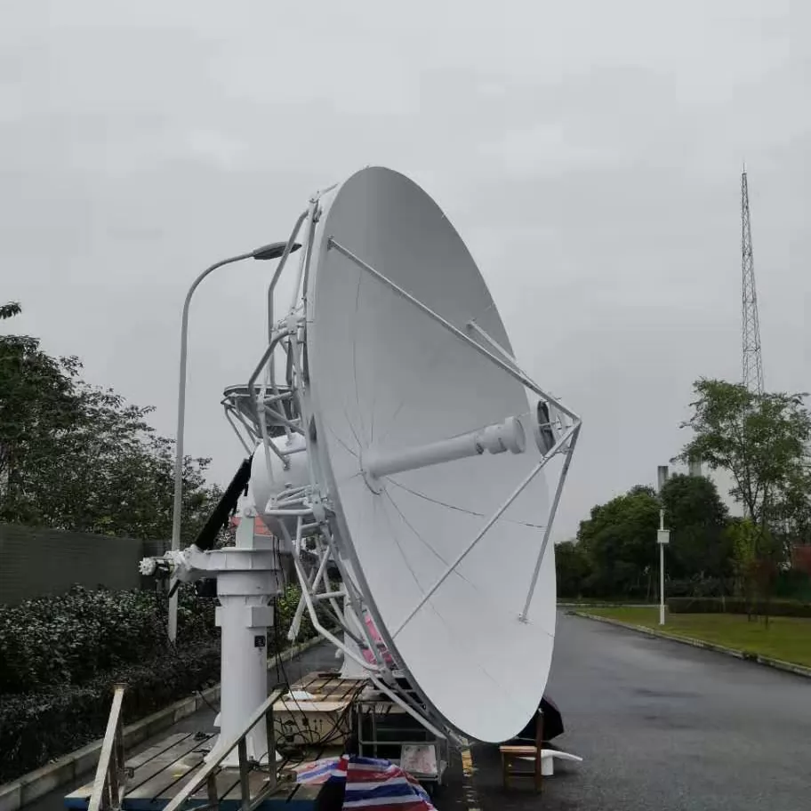 Antena de comunicação por satélite de banda C/Ku de 4,5 m