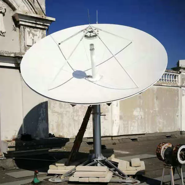 Antena de comunicação por satélite de banda C/Ku de 4,5 m