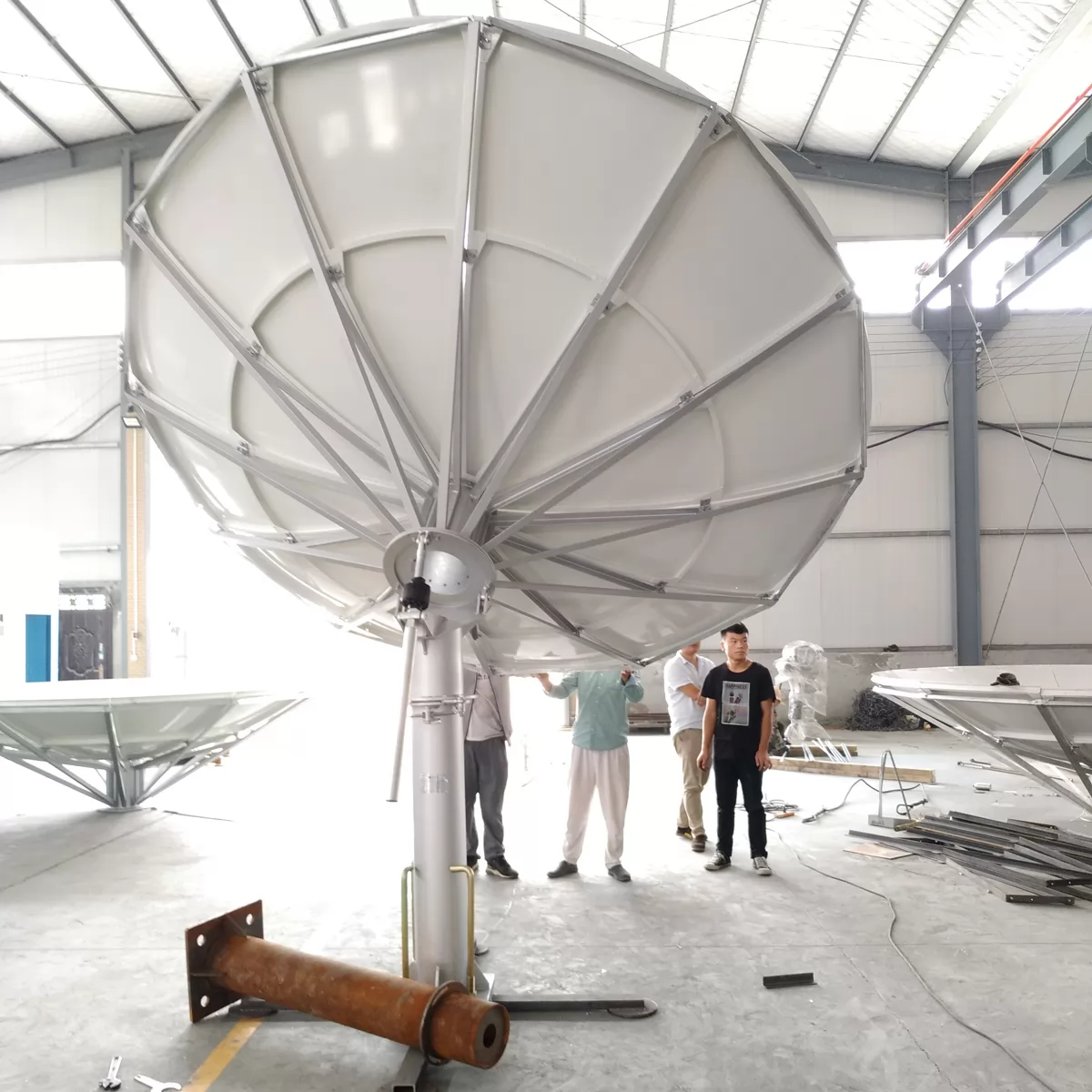 Antenne VSAT en bande Ka de 1,8 m