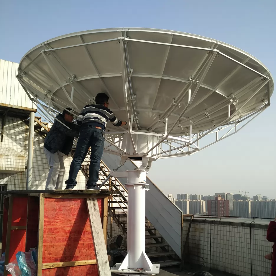 Antena VSAT de banda Ka de 1,8 m