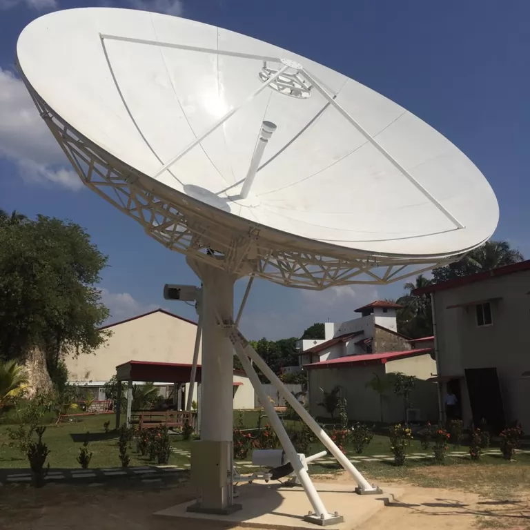 Antena VSAT de banda Ka de 1,8 m