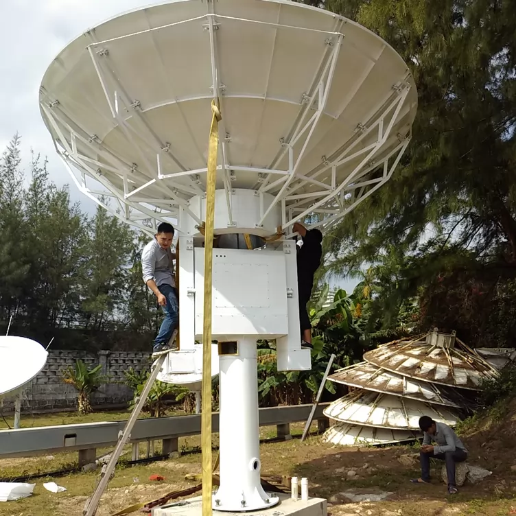 Antena VSAT de banda Ka de 1,8 m